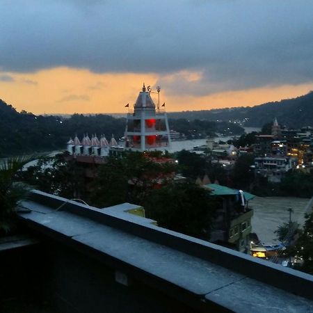 Bunkstay Coworking Hostel & Glamping Rishīkesh Buitenkant foto