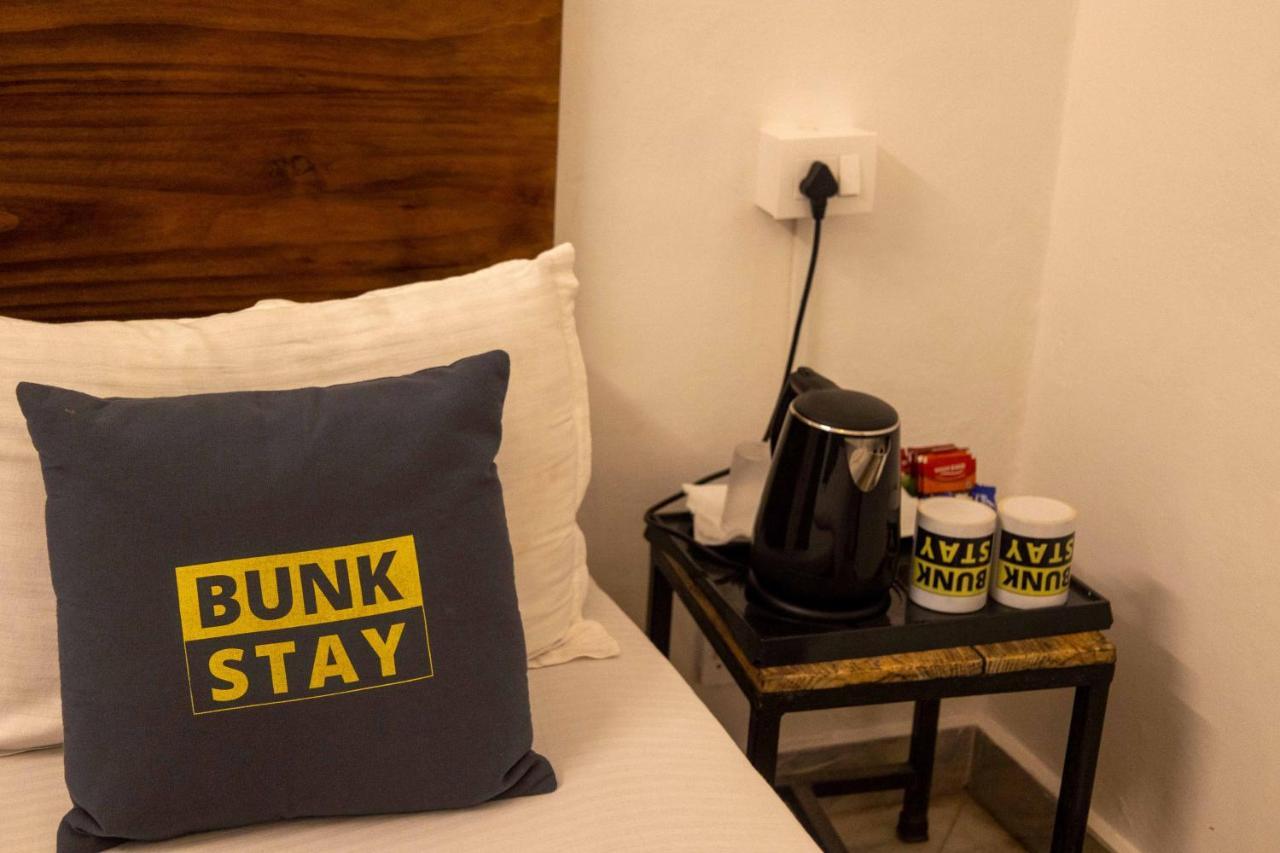Bunkstay Coworking Hostel & Glamping Rishīkesh Buitenkant foto