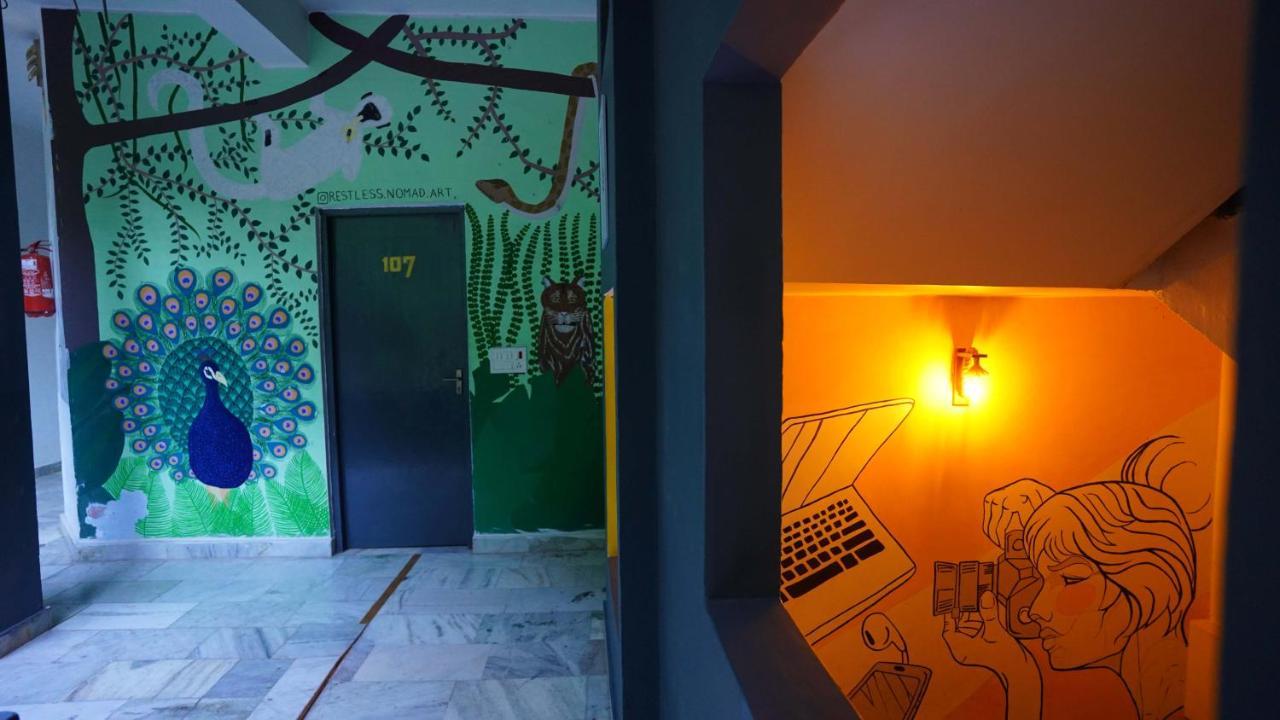 Bunkstay Coworking Hostel & Glamping Rishīkesh Buitenkant foto