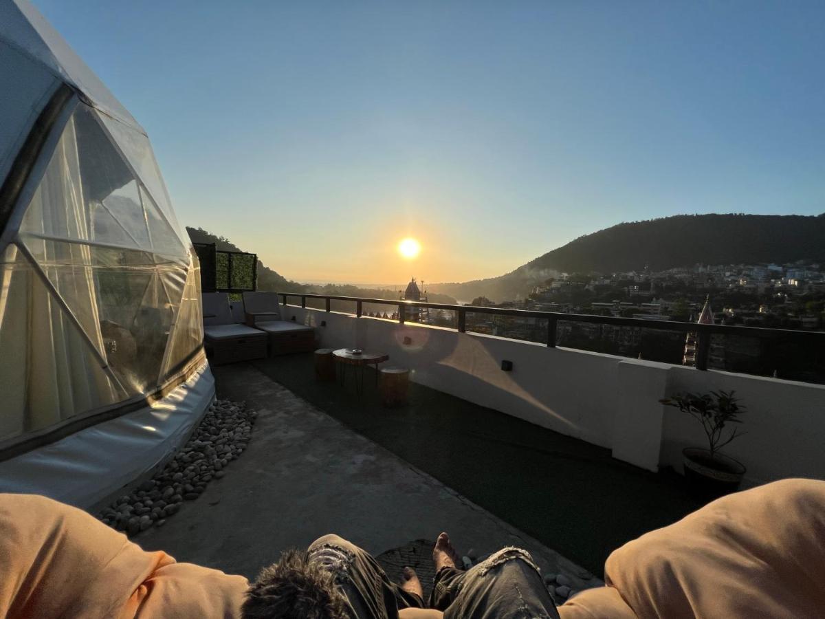 Bunkstay Coworking Hostel & Glamping Rishīkesh Buitenkant foto