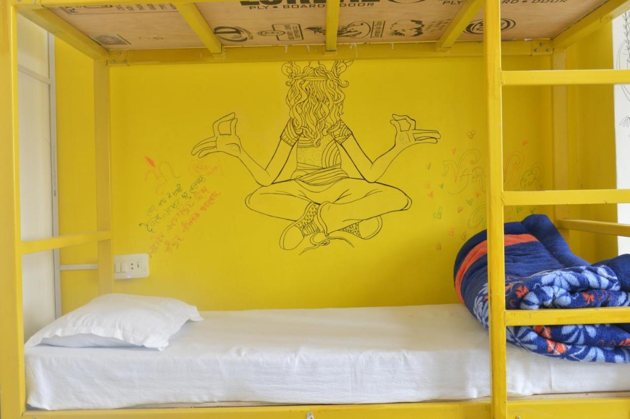 Bunkstay Coworking Hostel & Glamping Rishīkesh Buitenkant foto