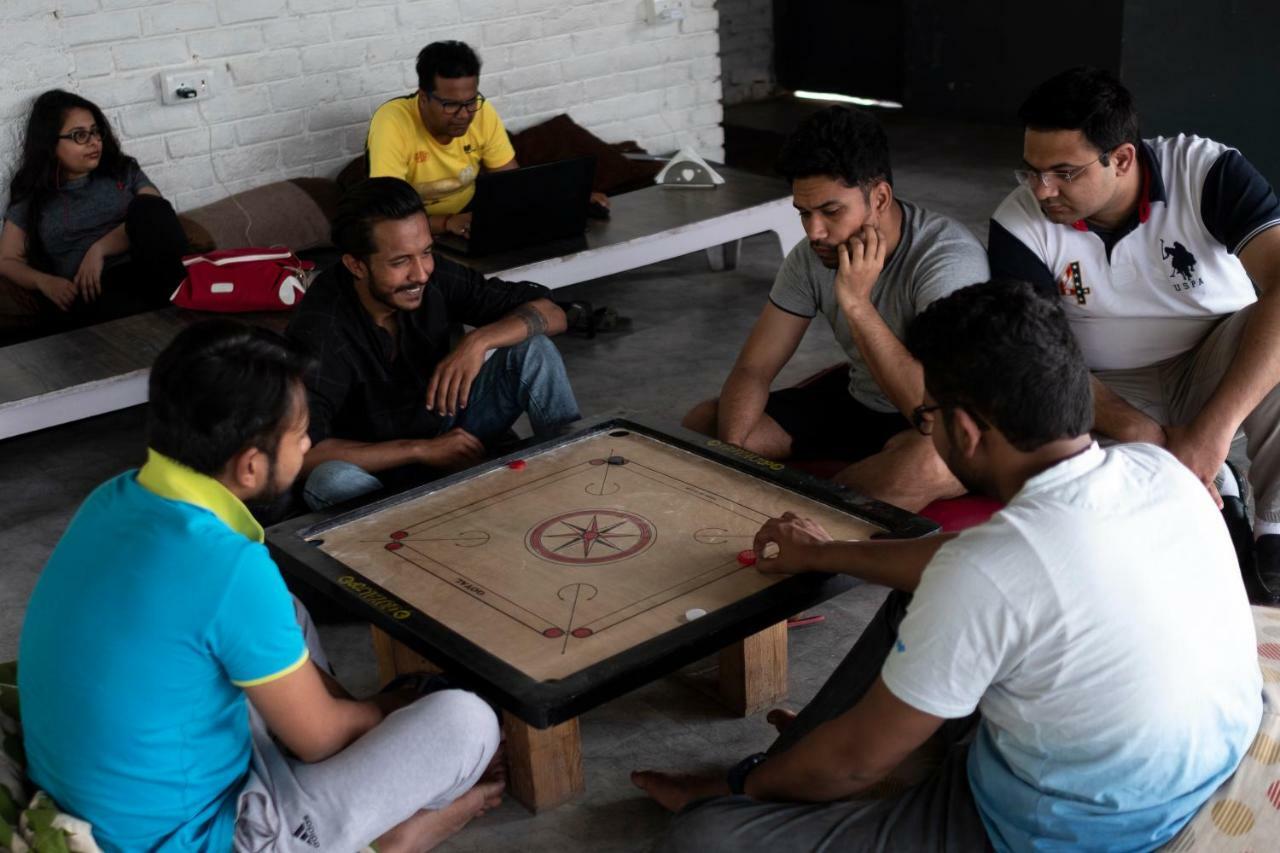 Bunkstay Coworking Hostel & Glamping Rishīkesh Buitenkant foto