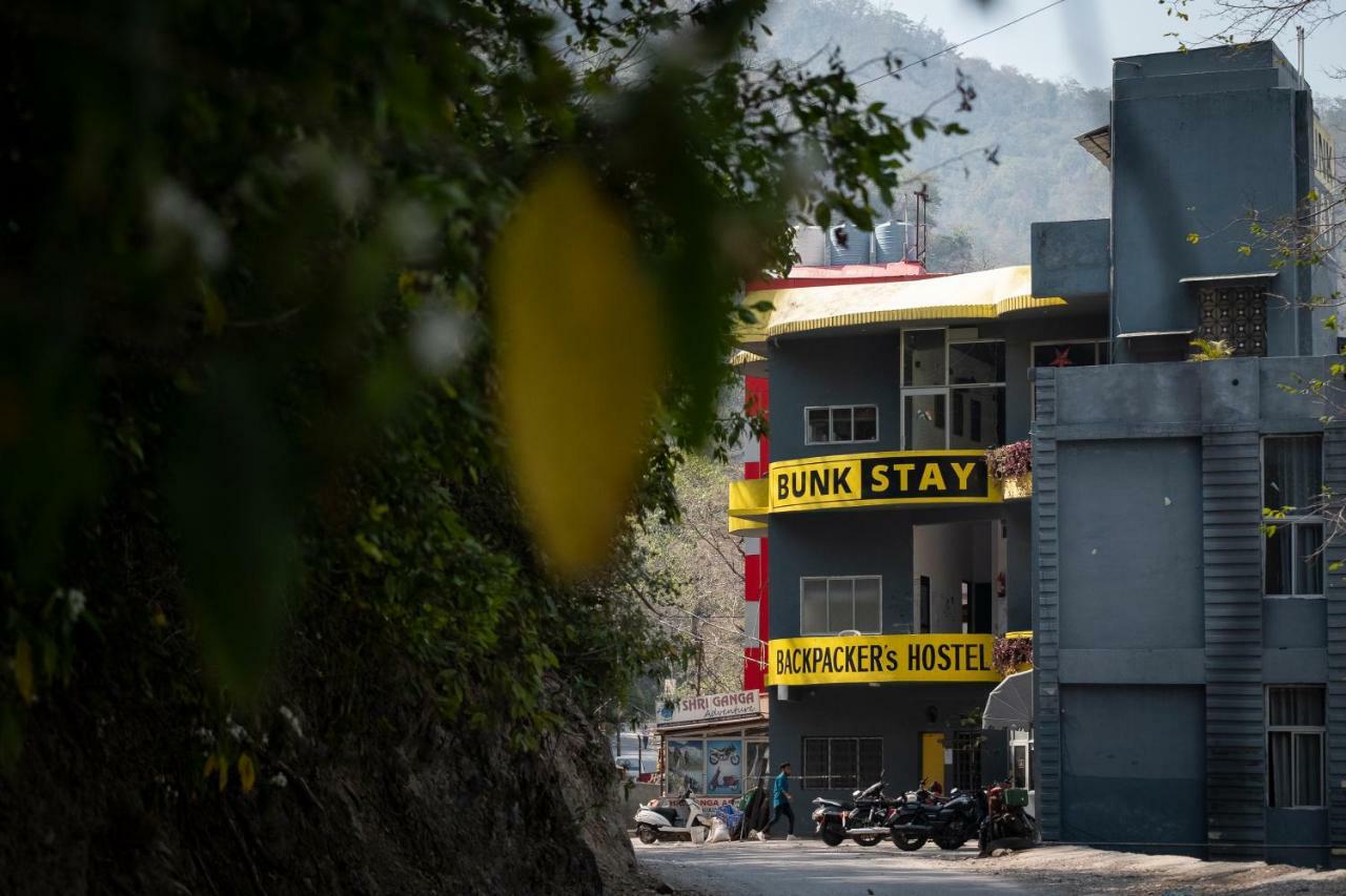 Bunkstay Coworking Hostel & Glamping Rishīkesh Buitenkant foto